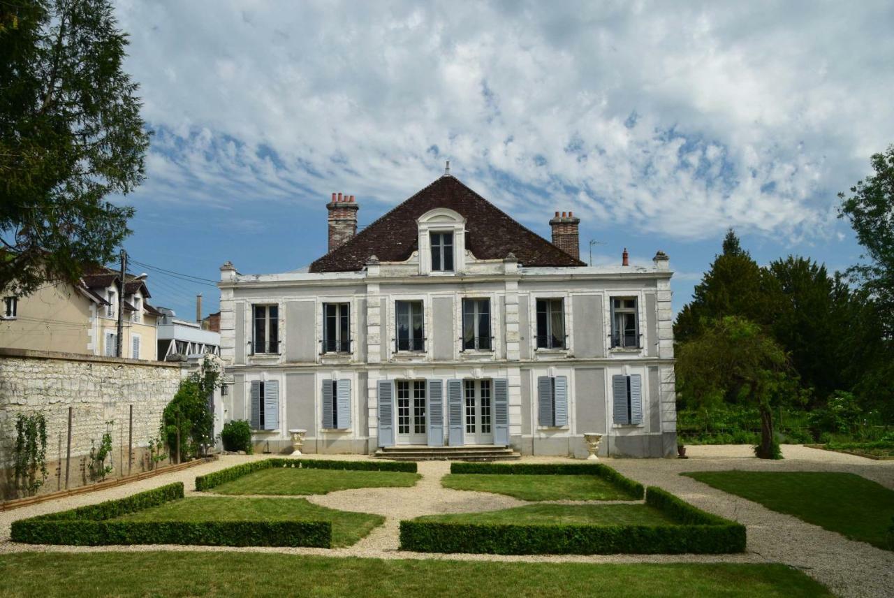 Hotel Particulier La Gobine Joigny Bagian luar foto